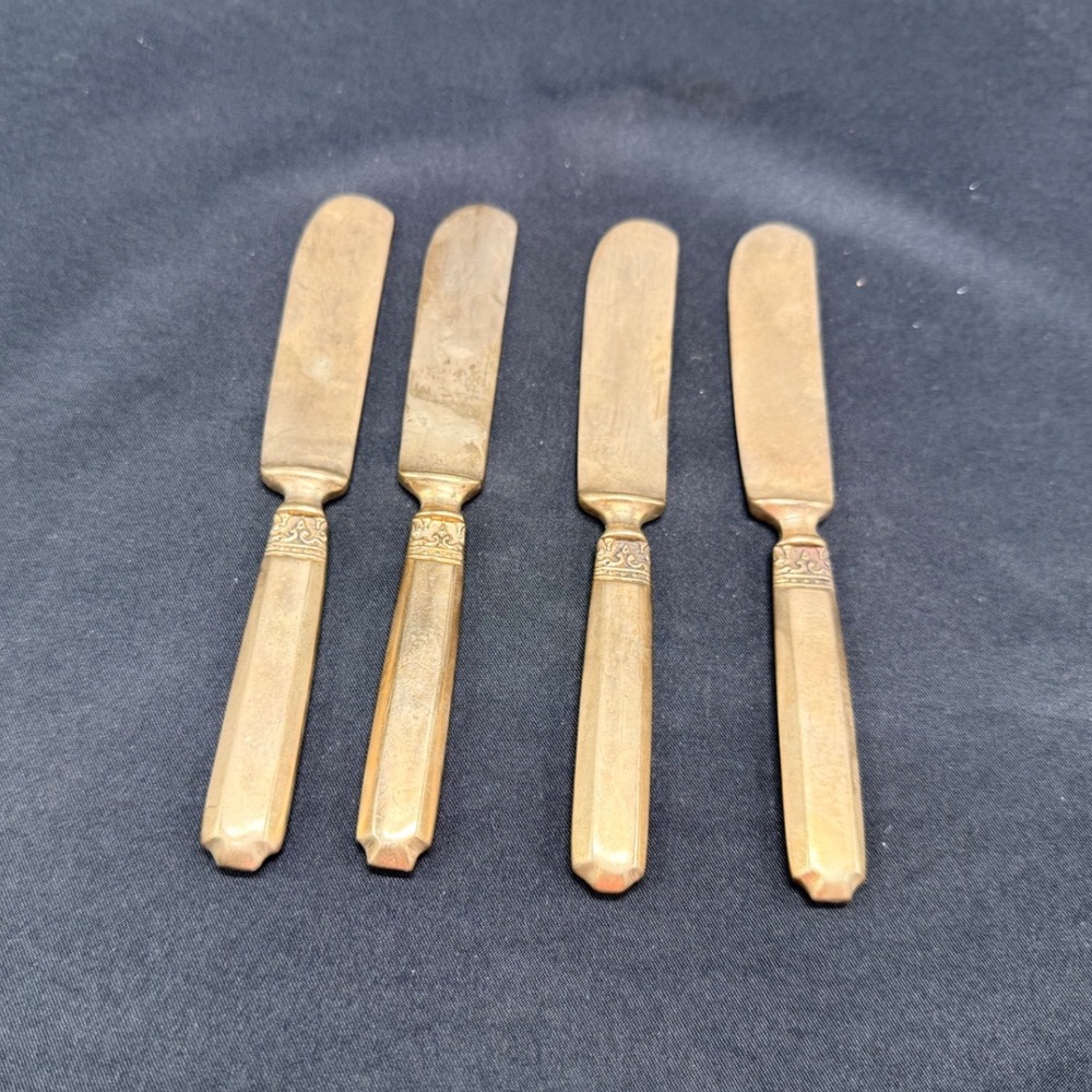 Vintage V United Co Ltd Brass Butter Spreader Set of 4 Mid Century Gold Tone